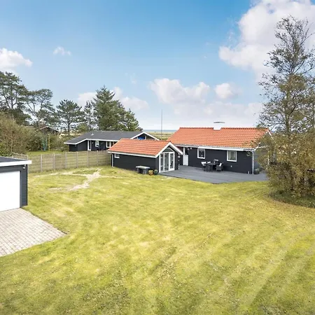 Mumme - 100m From The Sea By Interhome * Hals